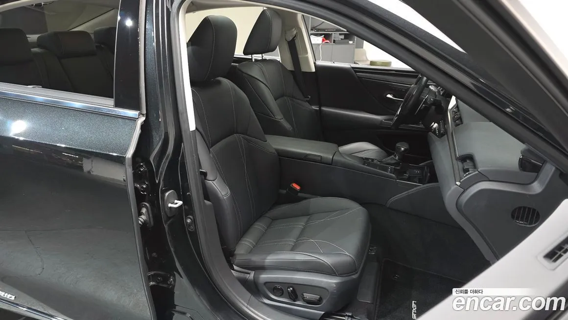 Lexus ES 2021 из KR, фото 9