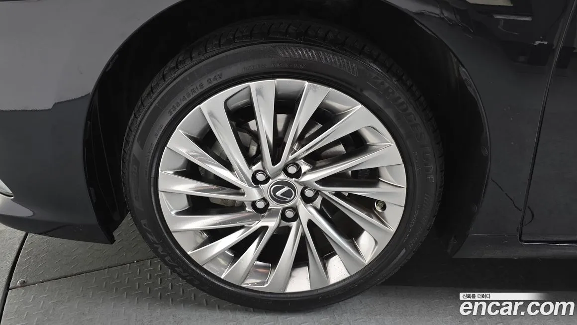Lexus ES 2021 из KR, фото 4