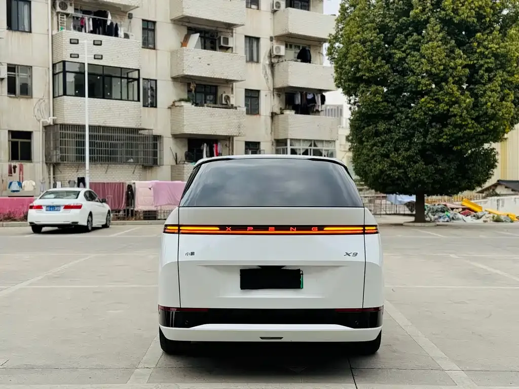 XPeng X9 2025 из CN, фото 3