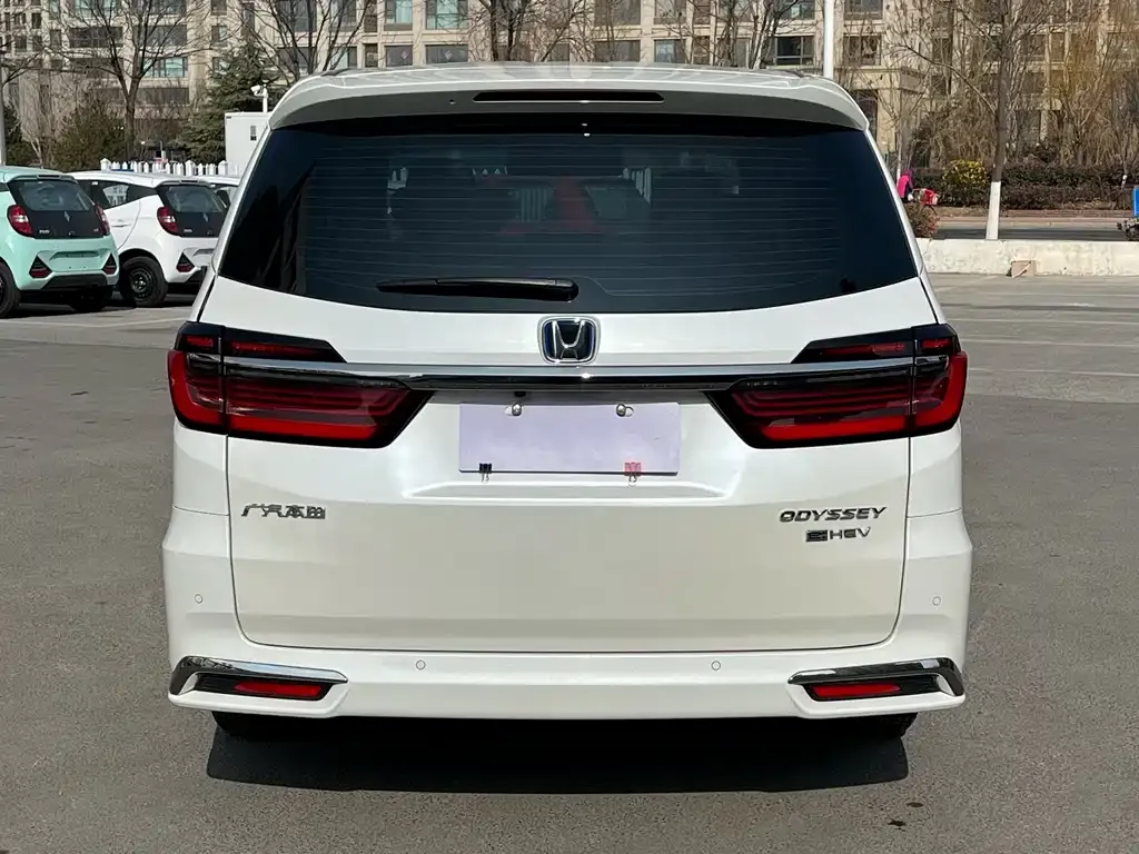 Honda Odyssey — фото 10