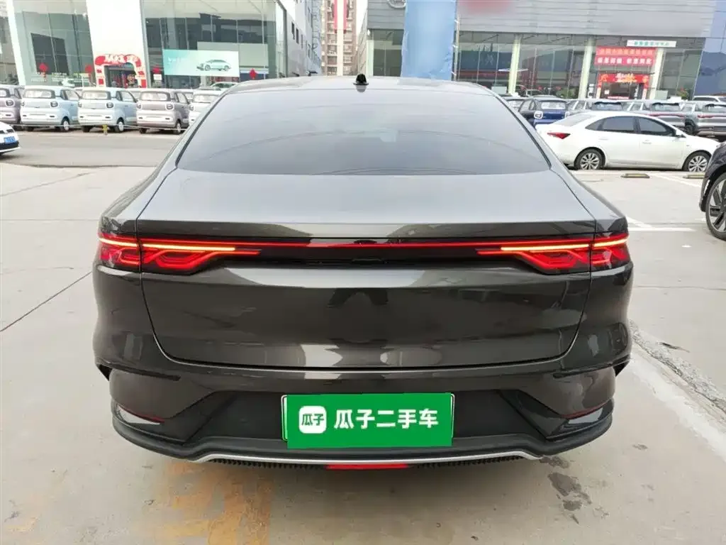 BYD Han — фото 10