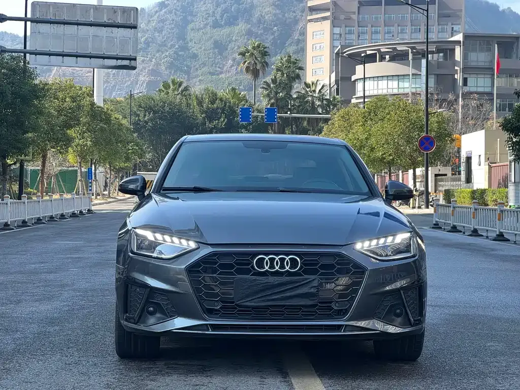 Audi A4L 2023 из CN, фото 5