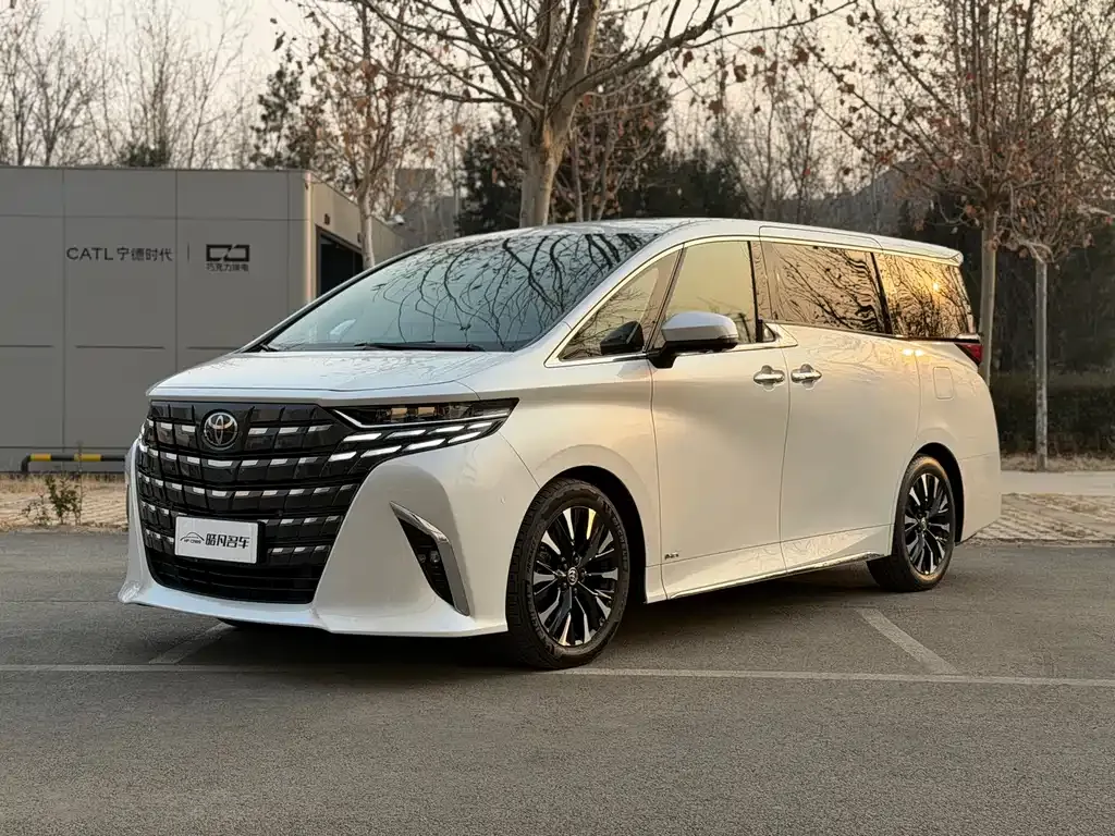 Toyota Alphard 2024 из CN, фото 1