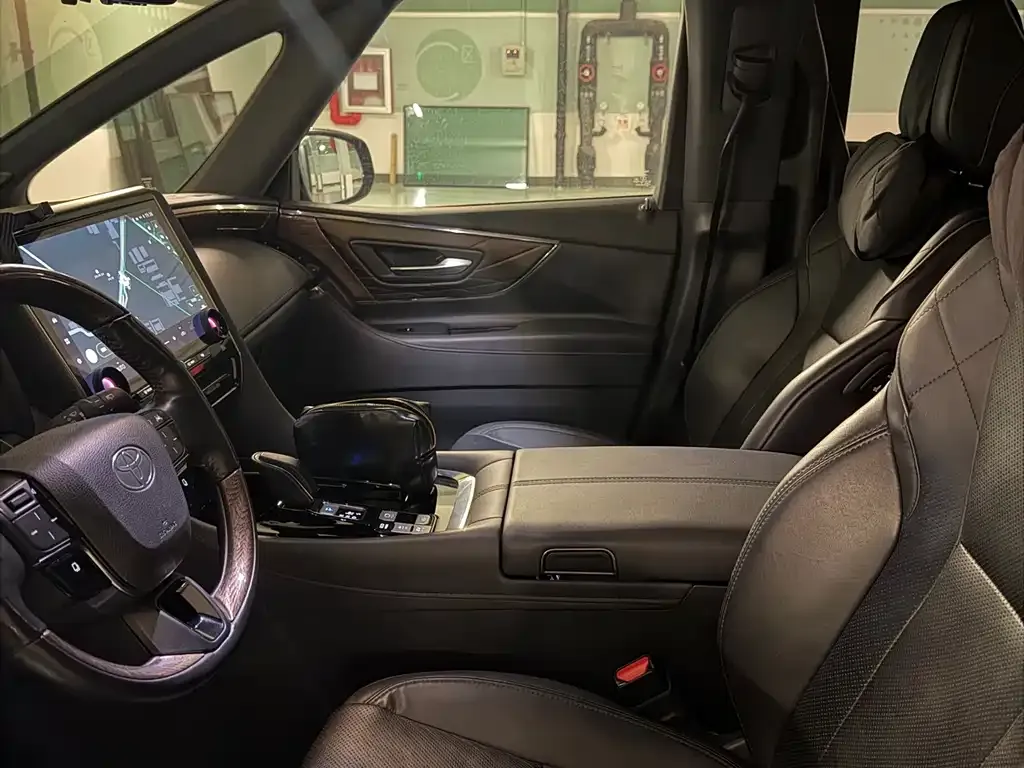 Toyota Alphard 2024 из CN, фото 2