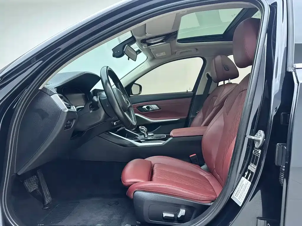BMW 3 Series 2022 из CN, фото 5