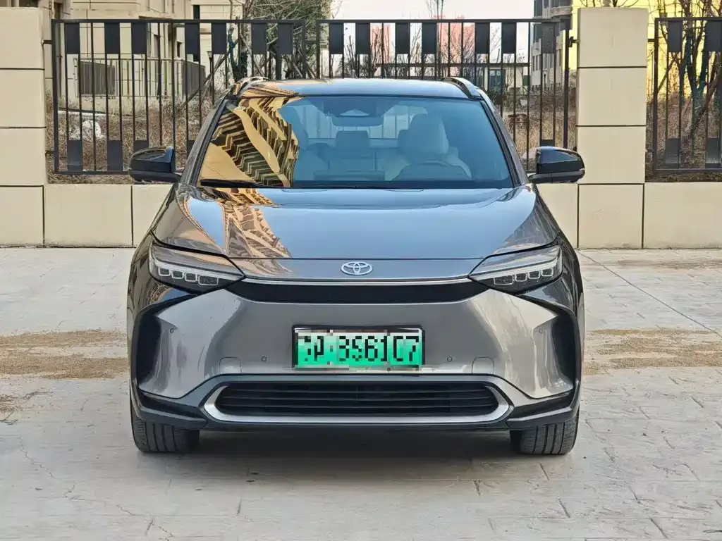 Toyota bZ4X 2022 из CN, фото 8