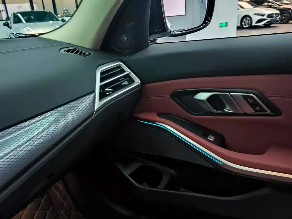 BMW 3 Series 2025 из CN, фото 4