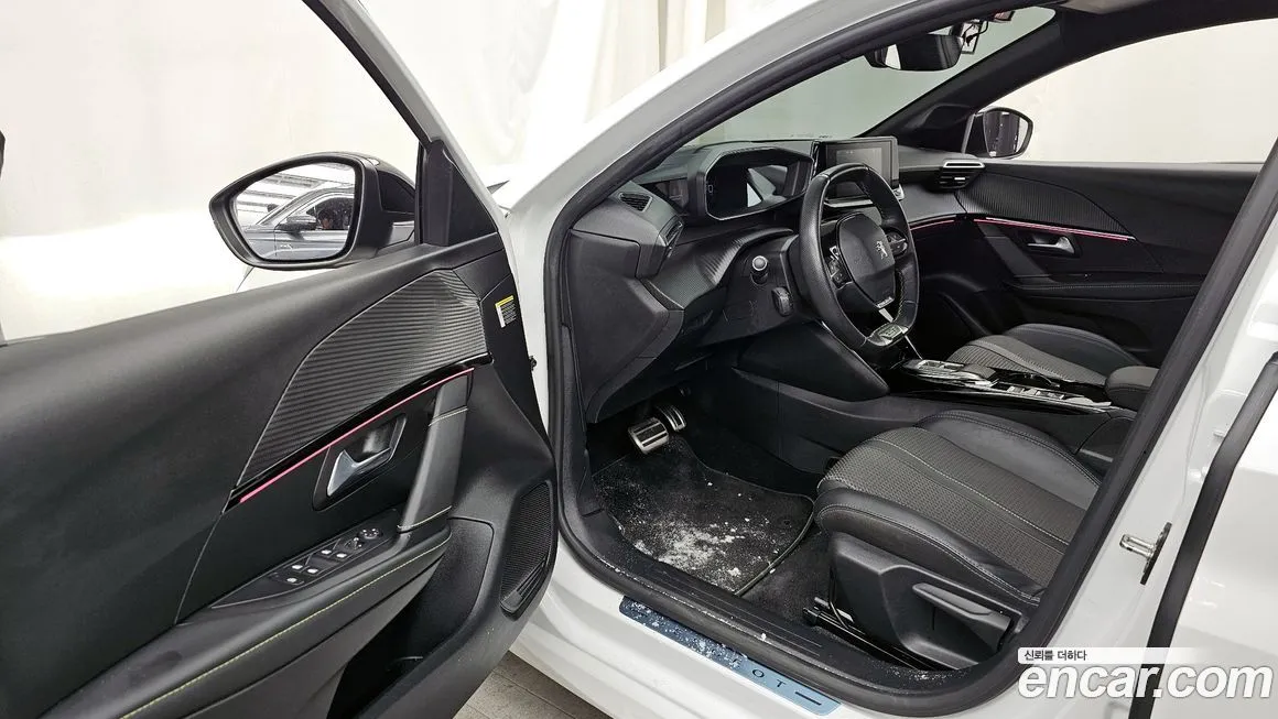 Peugeot 208 2022 из KR, фото 10