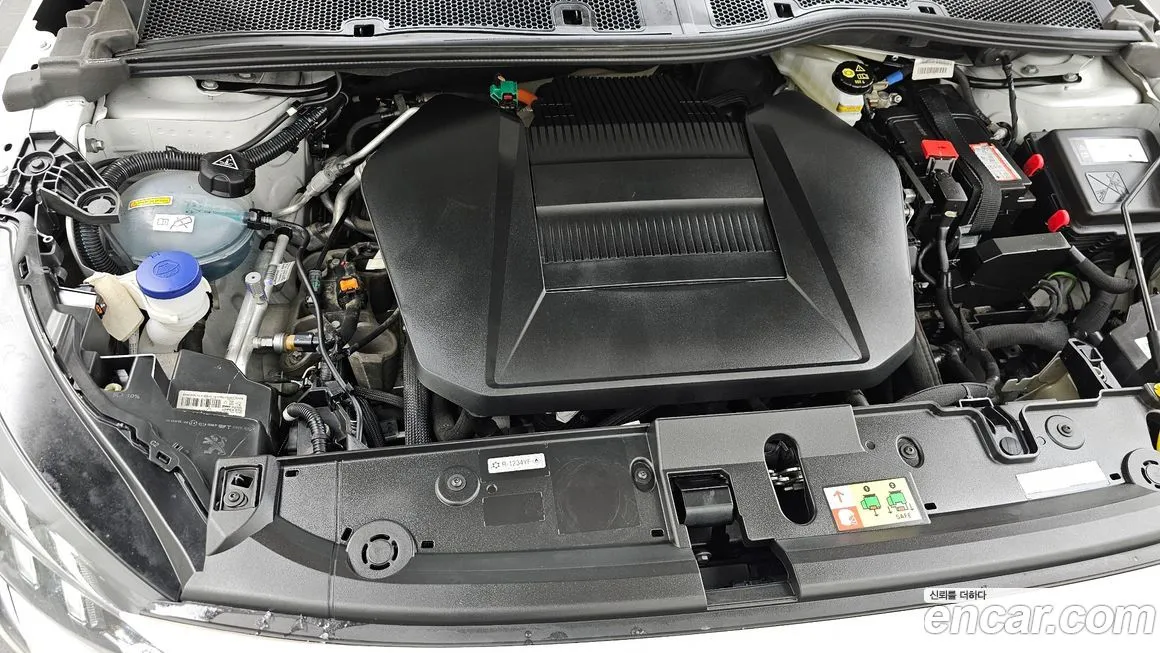 Peugeot 208 2022 из KR, фото 8