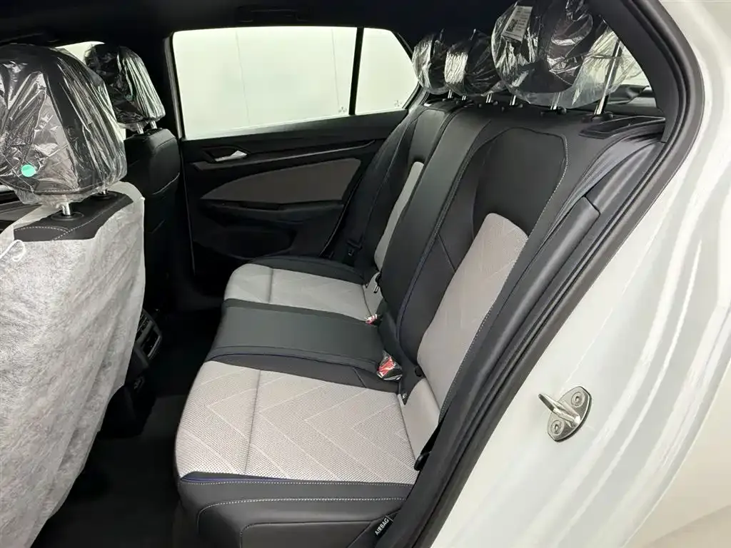 Volkswagen Golf 2026 из CN, фото 7