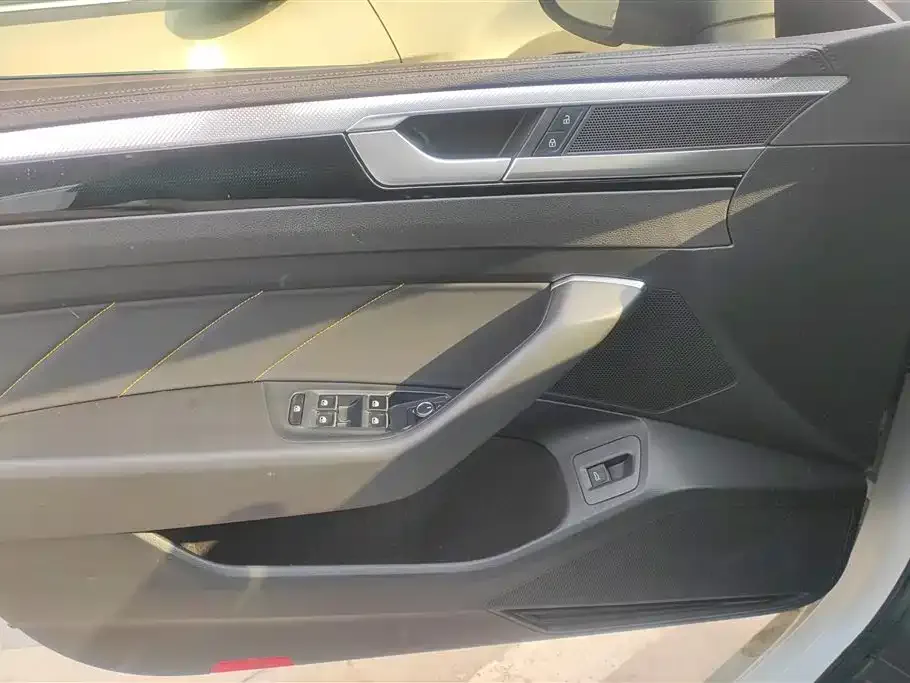 Volkswagen CC 2024 из CN, фото 7