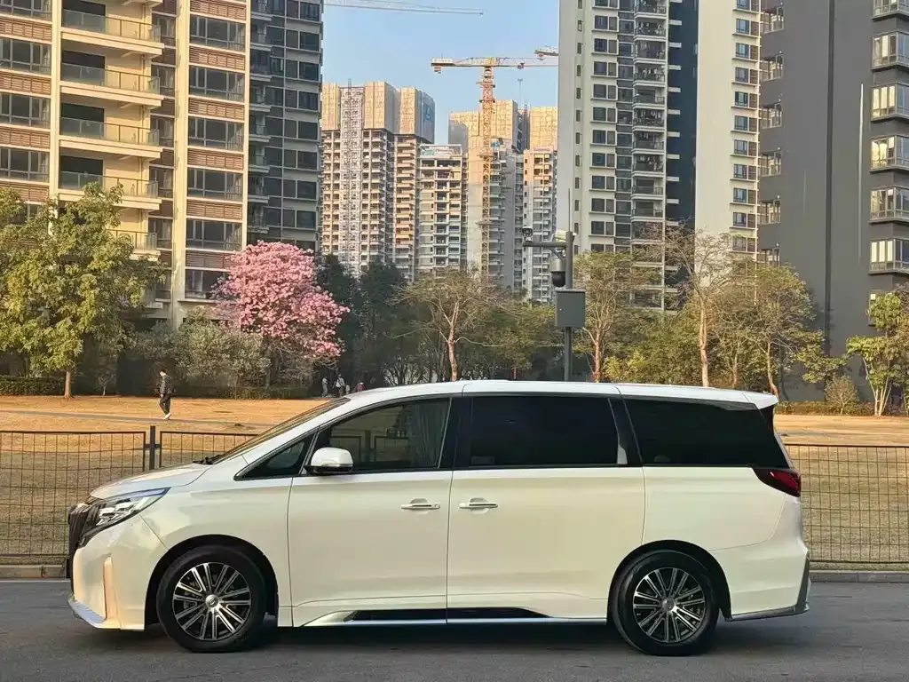 GAC Motor Trumpchi M8 — фото 4