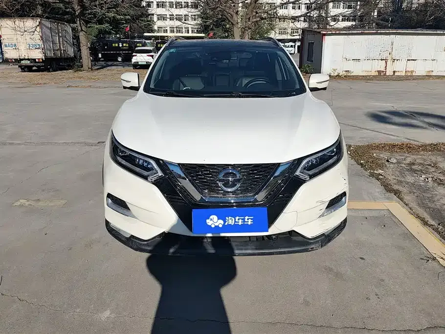 Nissan Qashqai — фото 10