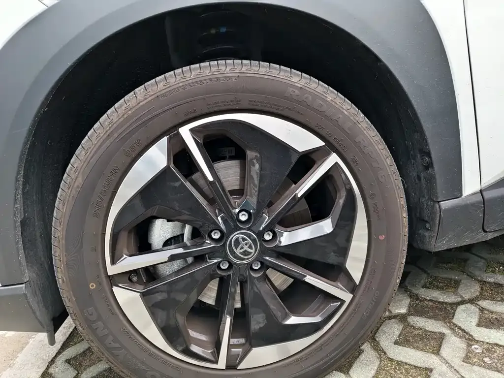 Toyota Platinum 3X 2025 из CN, фото 5