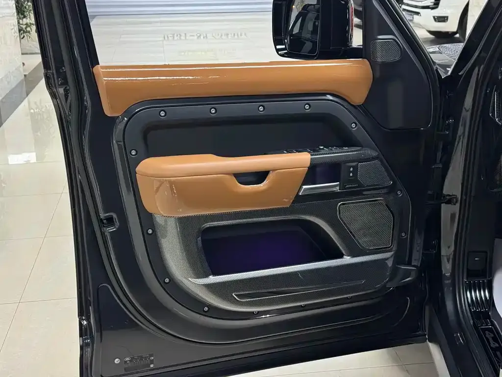 Land Rover Defender 2022 из CN, фото 4