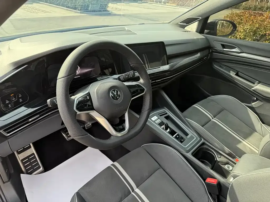 Volkswagen Golf 2022 из CN, фото 3