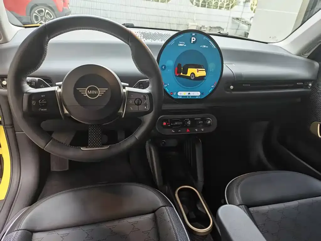 MINI Cooper EV 2024 из CN, фото 3