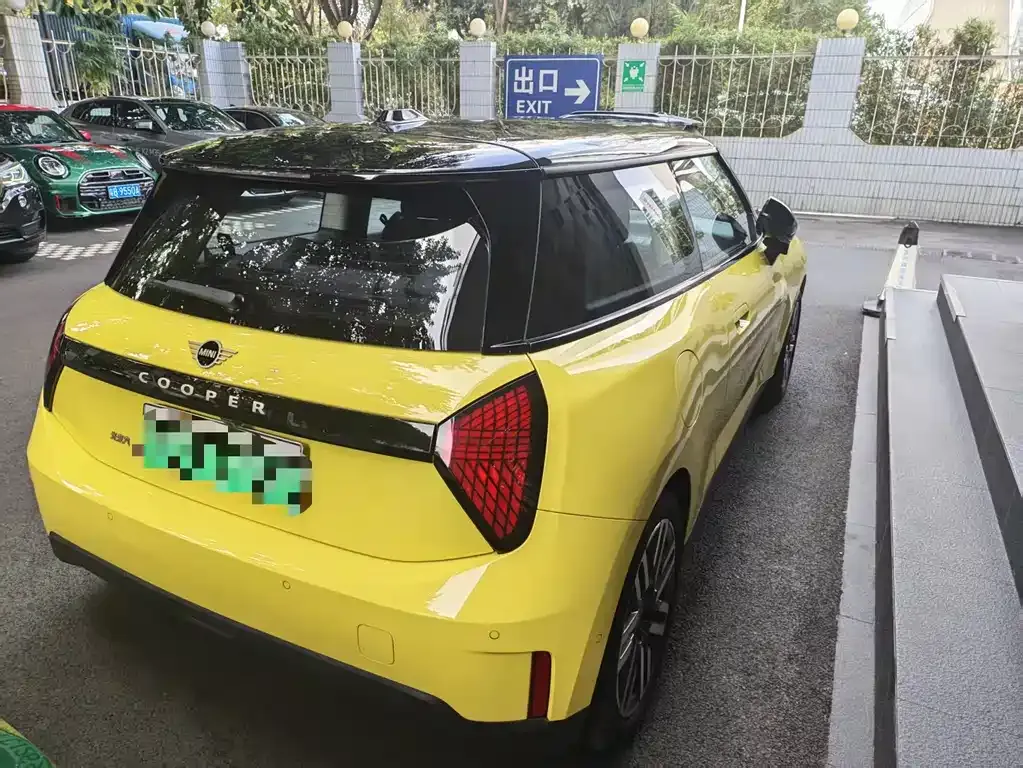MINI Cooper EV 2024 из CN, фото 8