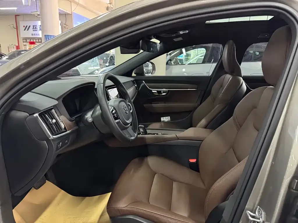 Volvo V90 2021 из CN, фото 4