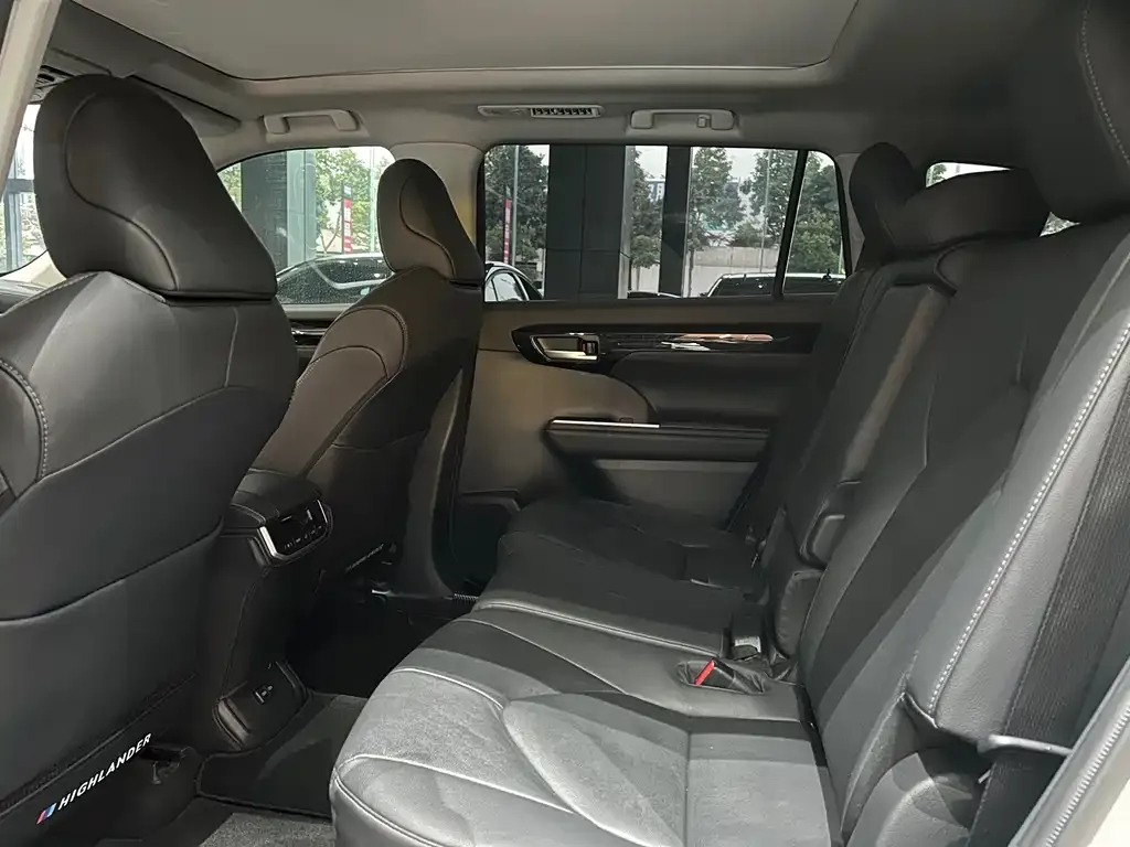 Toyota Highlander 2024 из CN, фото 5