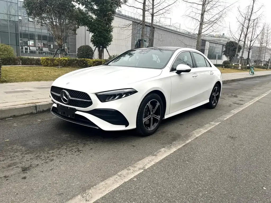 Mercedes-Benz A-Class 2023 из CN, фото 1