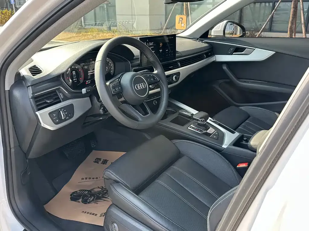 Audi A4L 2021 из CN, фото 3