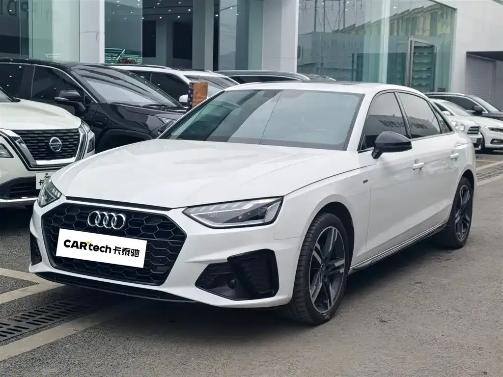 Audi A4L 2022 из CN, фото 1