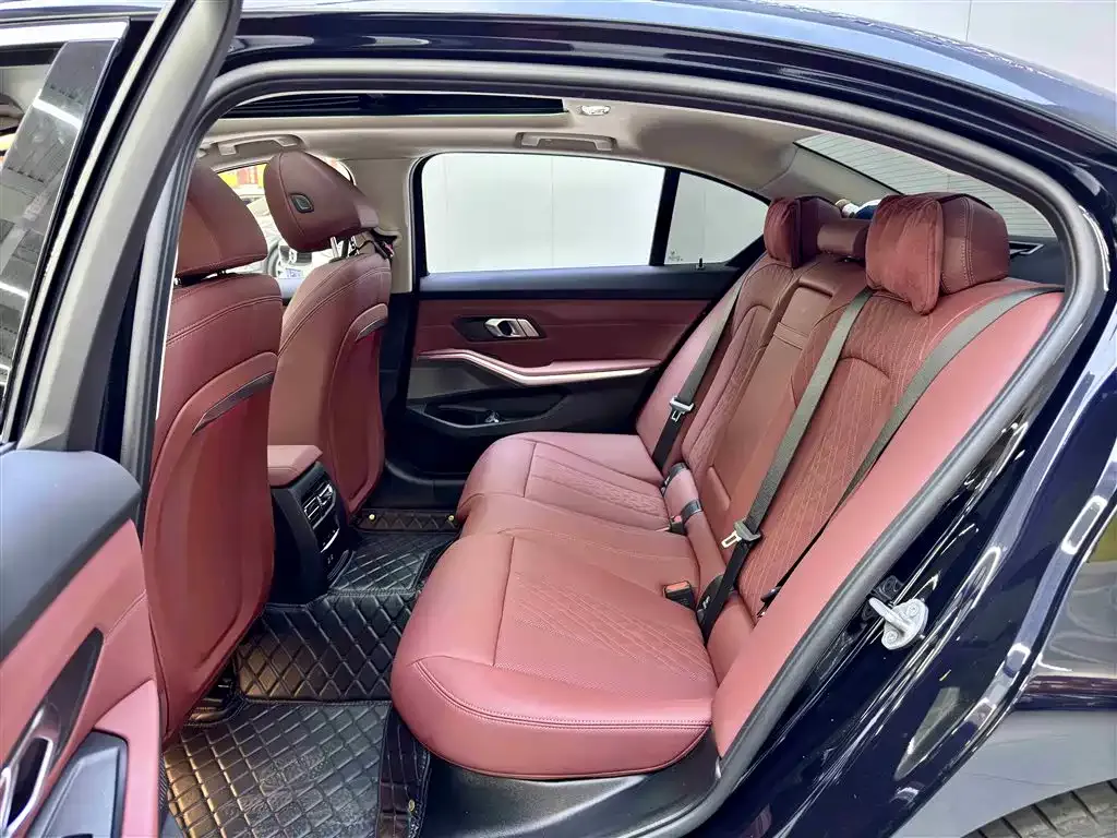 BMW 3 Series 2025 из CN, фото 4