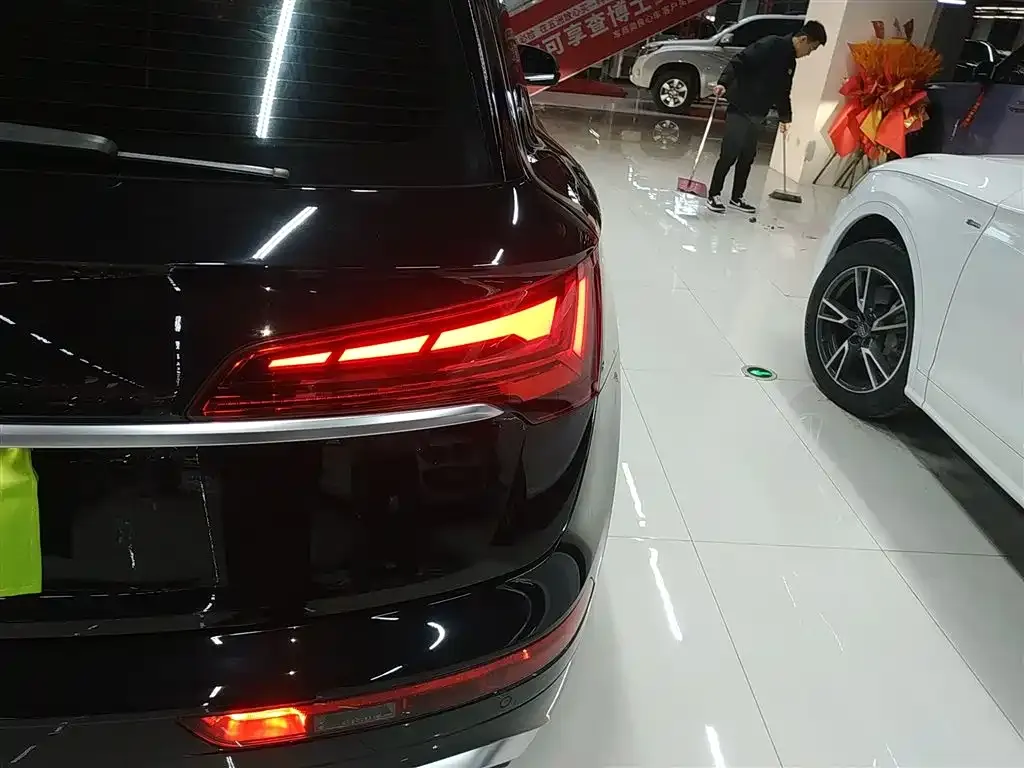 Audi Q5L 2022 из CN, фото 10