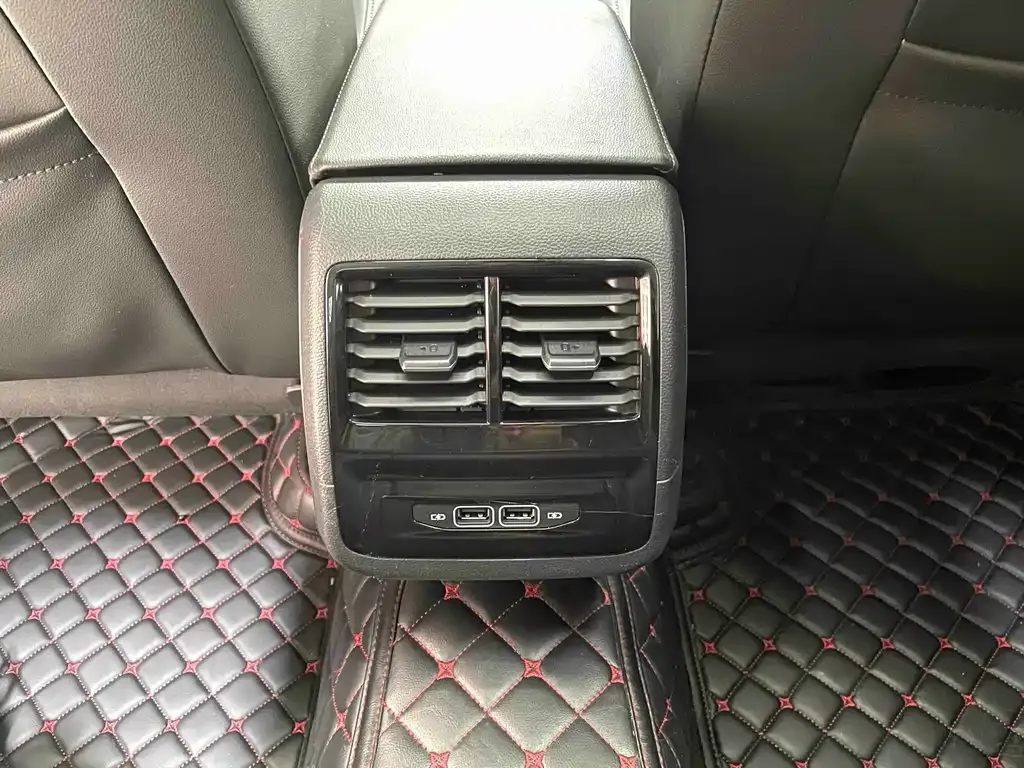 Volkswagen Sagitar 2022 из CN, фото 8