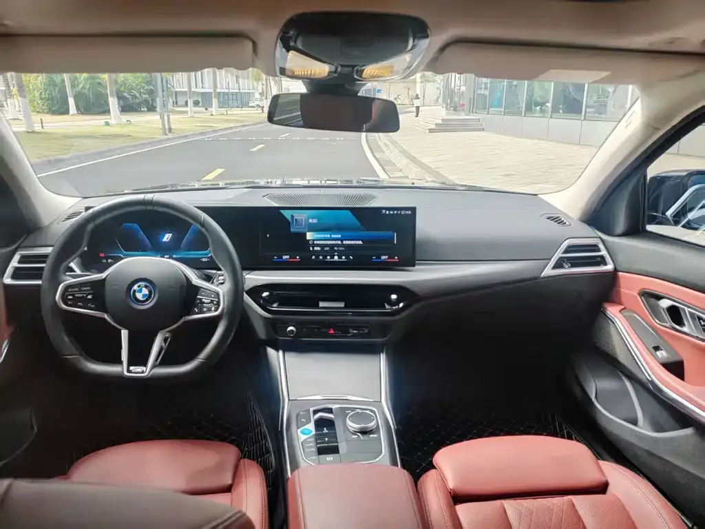 BMW i3 2024 из CN, фото 3