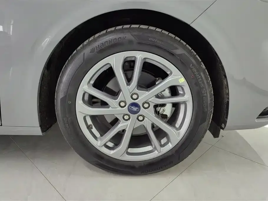 Ford Mondeo 2023 из CN, фото 7