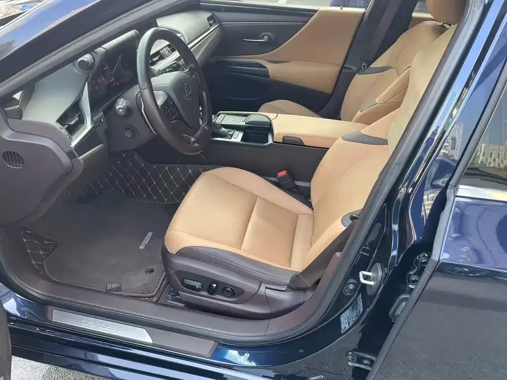 Lexus ES 2021 из CN, фото 6