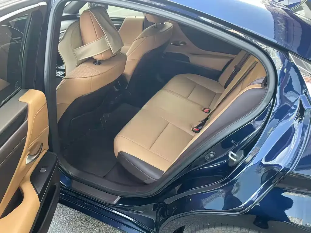 Lexus ES 2021 из CN, фото 3