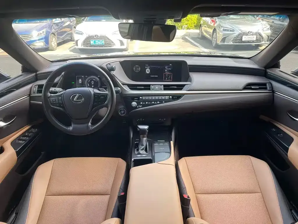 Lexus ES 2021 из CN, фото 4