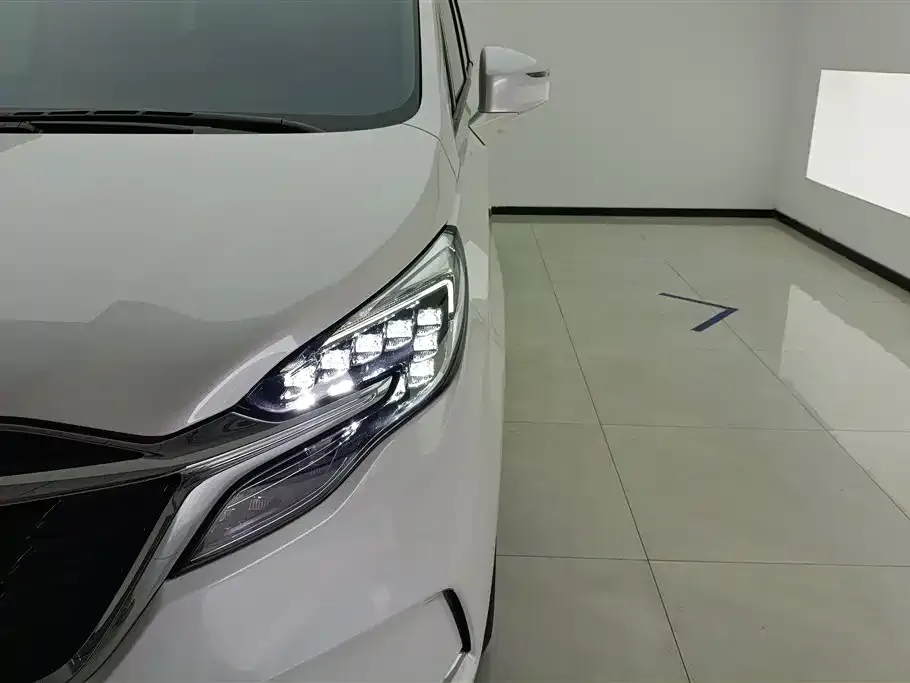 Buick GL8 2022 из CN, фото 6