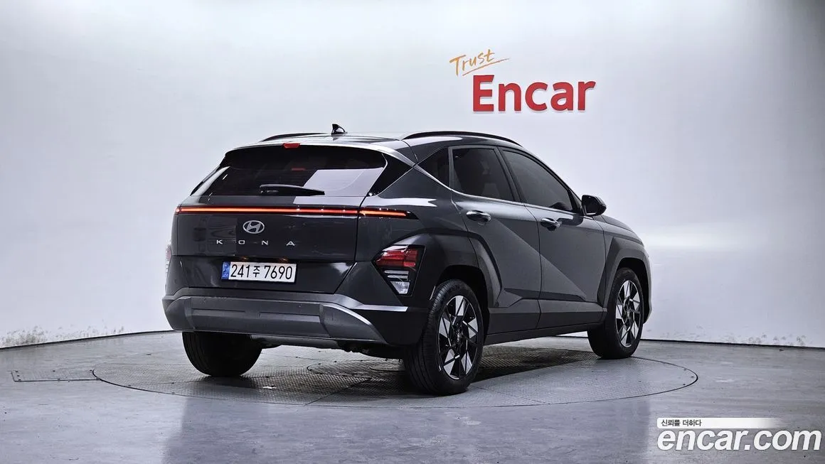 Hyundai Kona 2023 из KR, фото 2