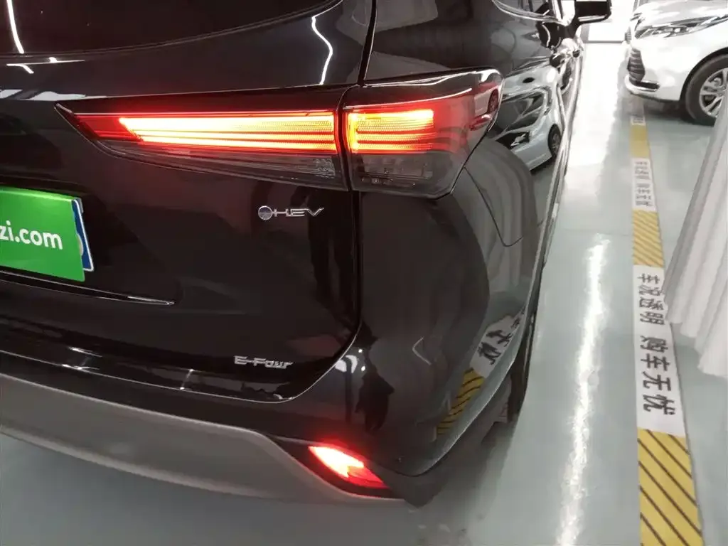 Toyota Highlander 2024 из CN, фото 10
