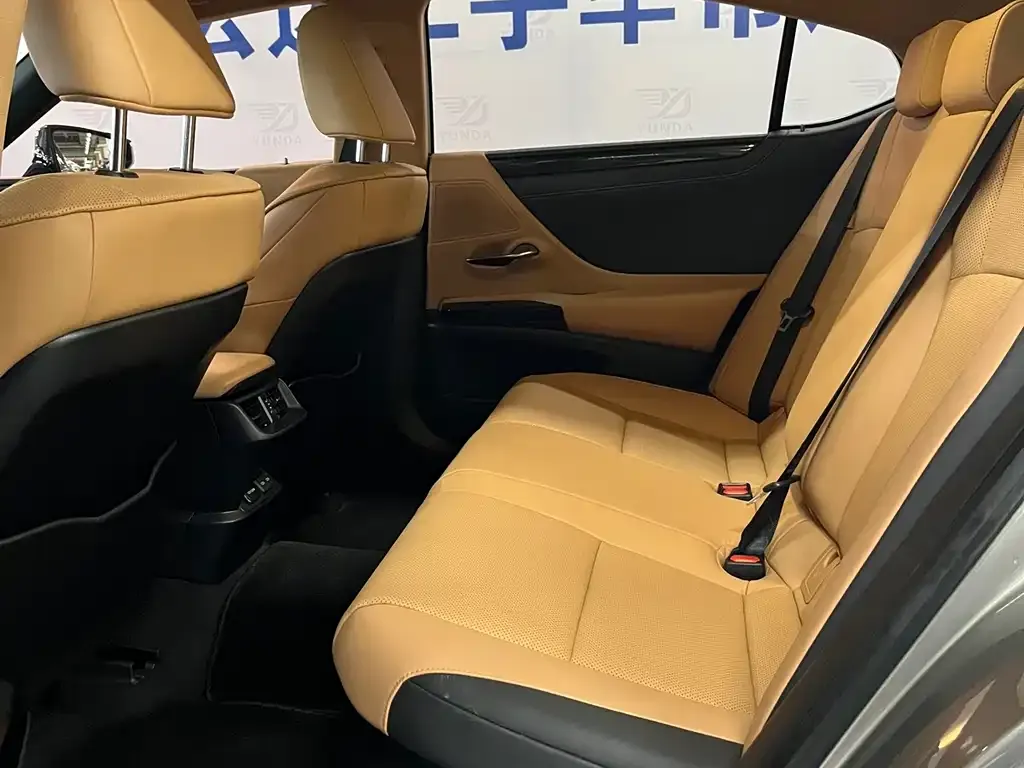 Lexus ES 2023 из CN, фото 4