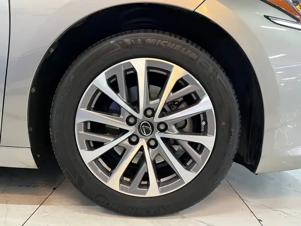 Lexus ES 2023 из CN, фото 3