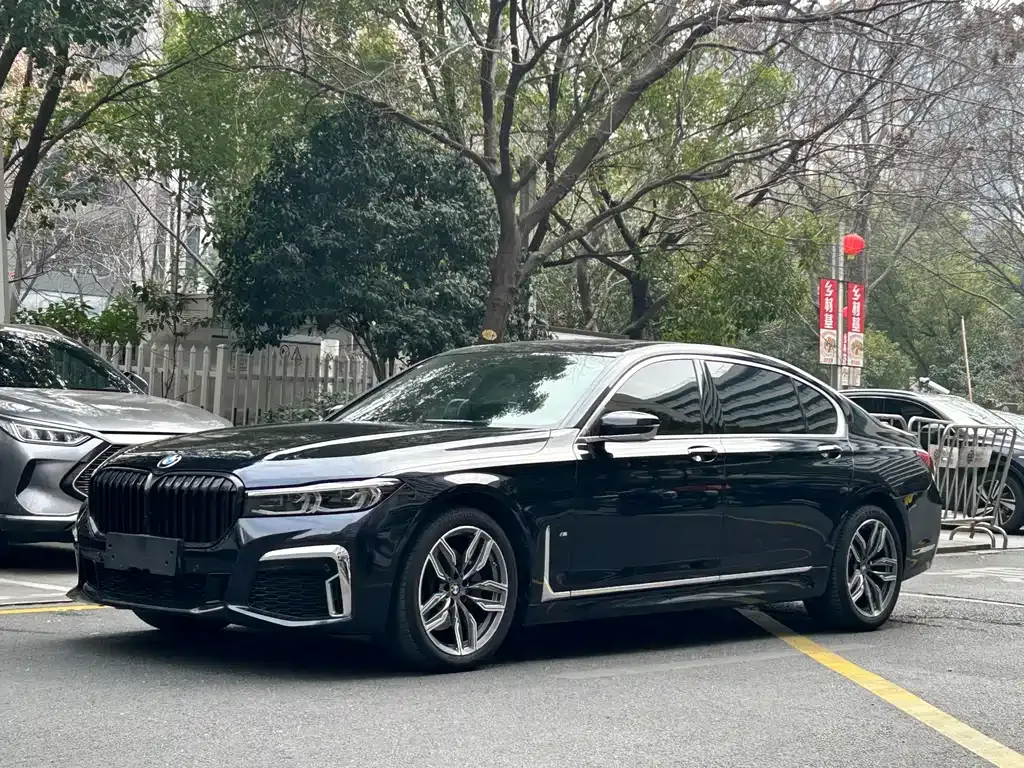 BMW 7 Series 2022 из CN, фото 1