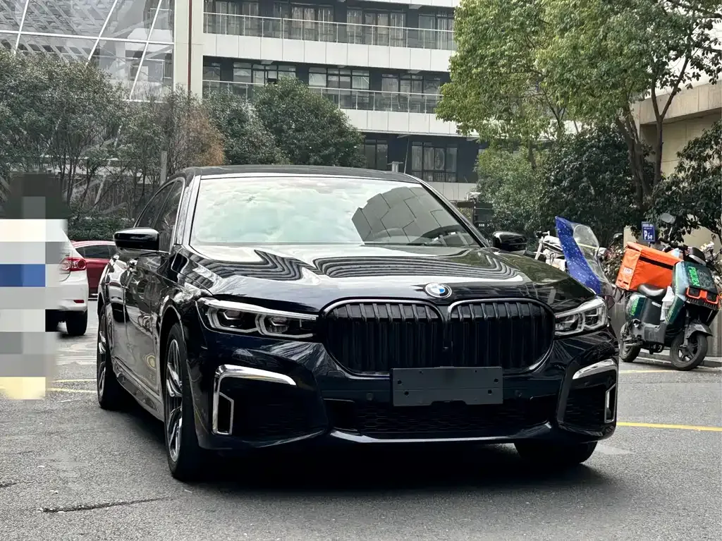 BMW 7 Series 2022 из CN, фото 6