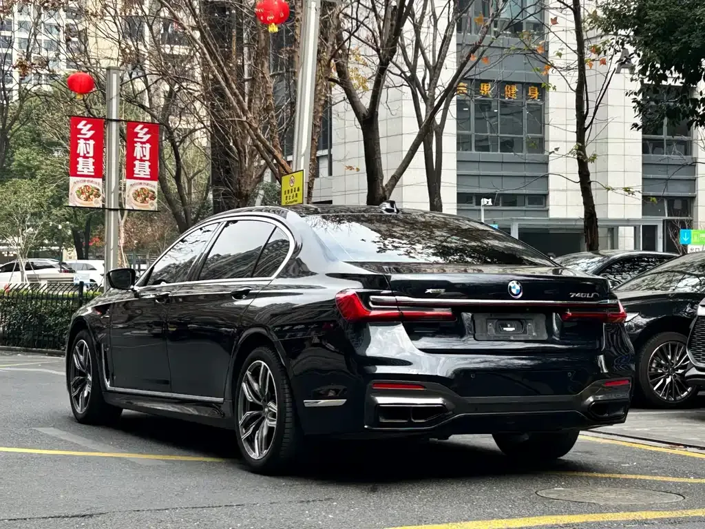 BMW 7 Series 2022 из CN, фото 8