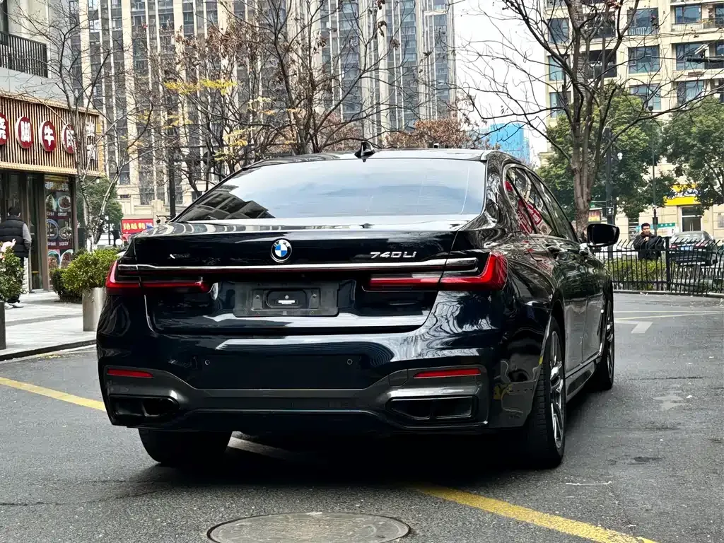 BMW 7 Series 2022 из CN, фото 10
