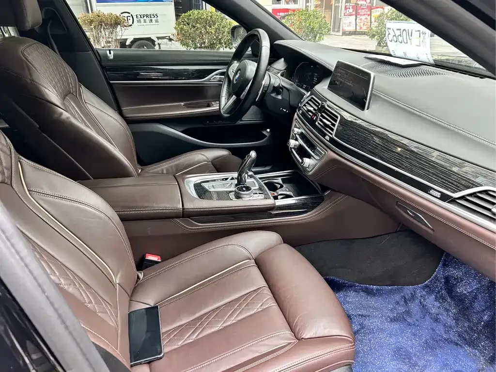 BMW 7 Series 2022 из CN, фото 5