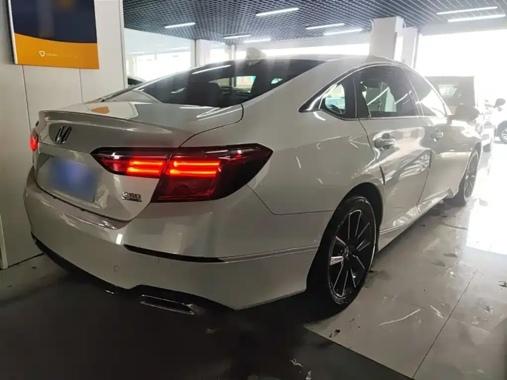 Honda Inspire 2022 из CN, фото 8