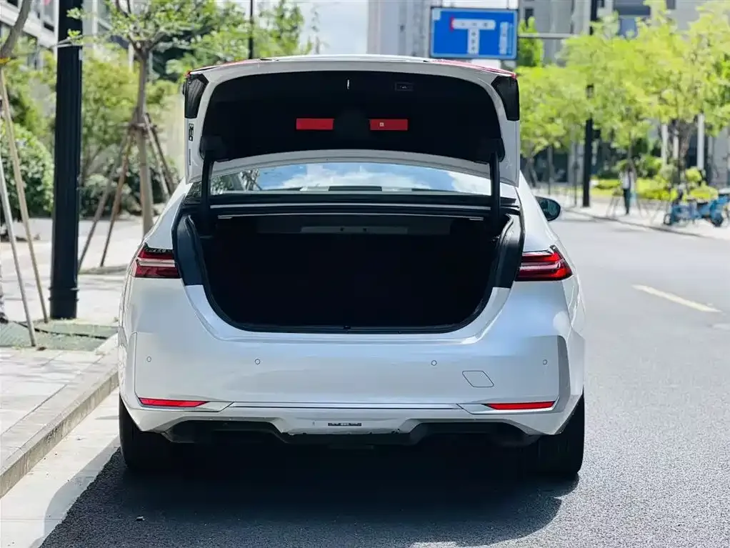BMW i5 2024 из CN, фото 8