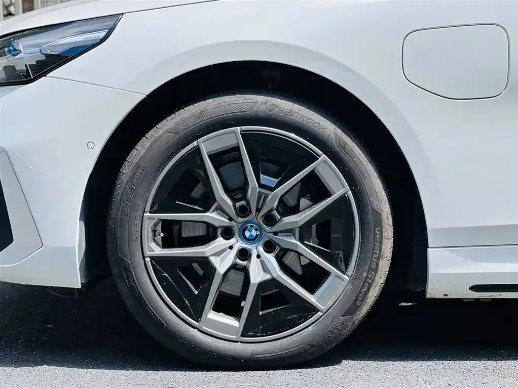 BMW i5 2024 из CN, фото 7