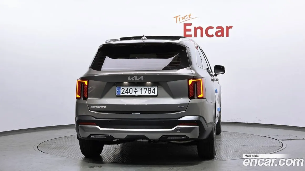 Kia Sorento — фото 6