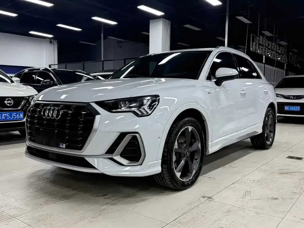 Audi Q3 2021 из CN, фото 1